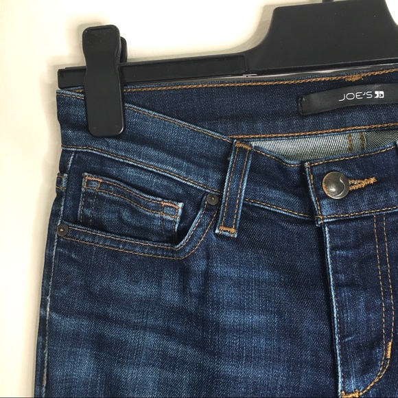 Joe’s Jeans Arielle Petite Straight - Picture 4 of 9